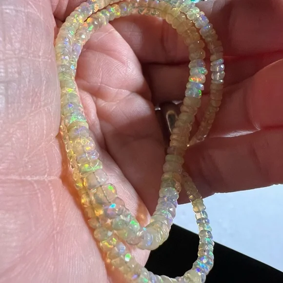 ETHIOPIAN WELO OPAL 16” NECKLACE WITH 14K SECURITY CLASP - Picture 11 of 12